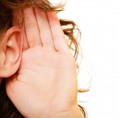 العناية بالأذن