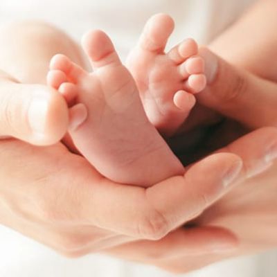 العناية بالطفل و الأم